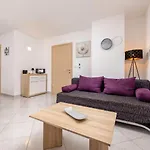 Apartman Jana 1 *