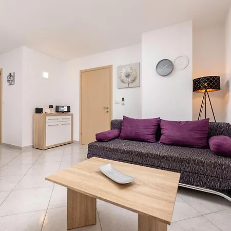 Apartamento Jana 1 *