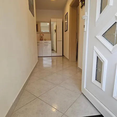 Apartmán Jana 1 *