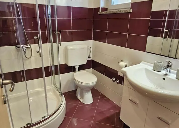 Jana 1 Apartman *