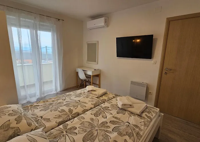 Apartman Jana 1 *