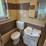 Jana 1 公寓 克尔克